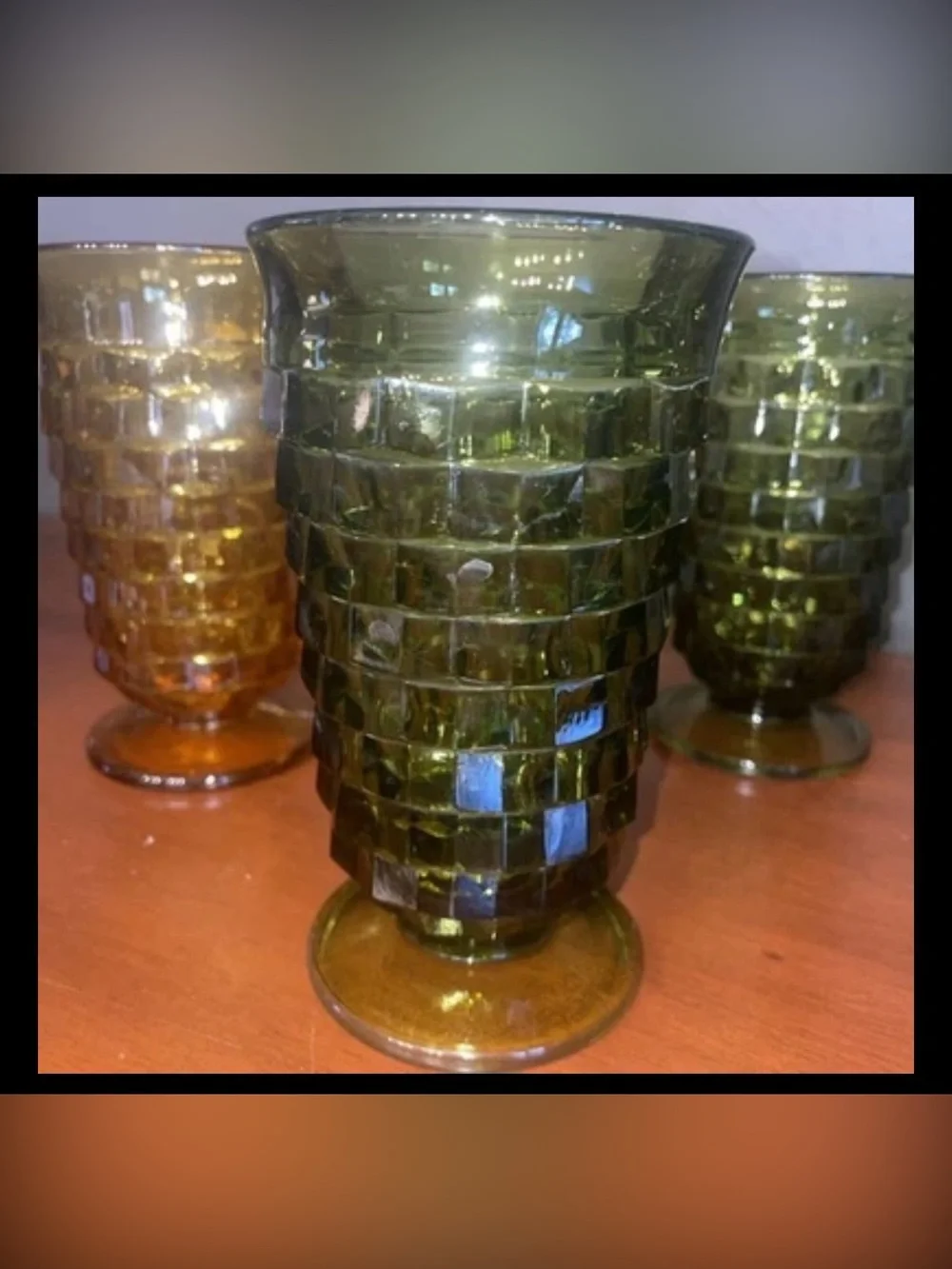 Vintage MCM Indiana Whitehall Cubist 4 Footed Glasses Avacado Green Amber